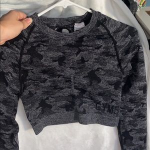 CAMO GYMSHARK LONG SLEEVE CROP TOP